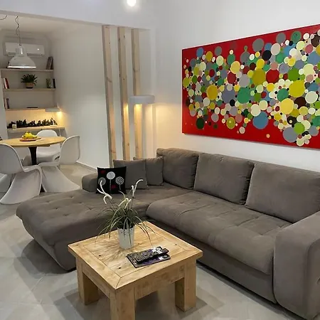 Anastasios' Artwork Appartamento *